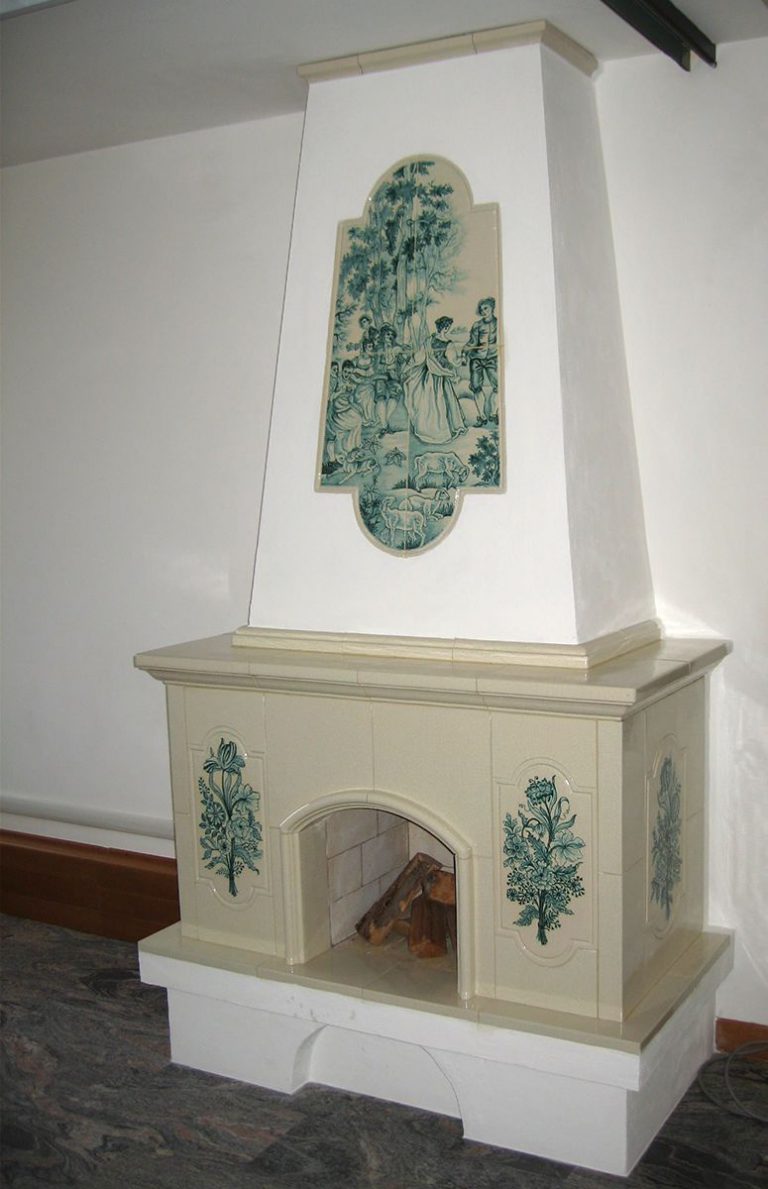Caminetto stufa in maiolica vecchia maniera 002
