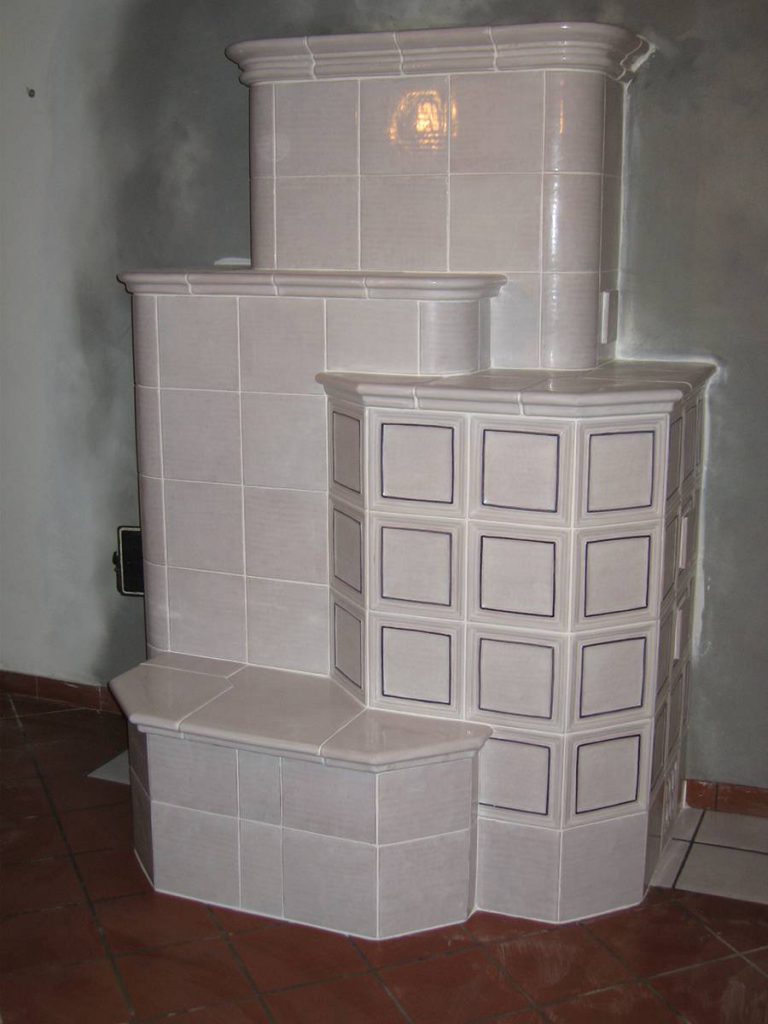 Zanoni stufa in maiolica a parete 007